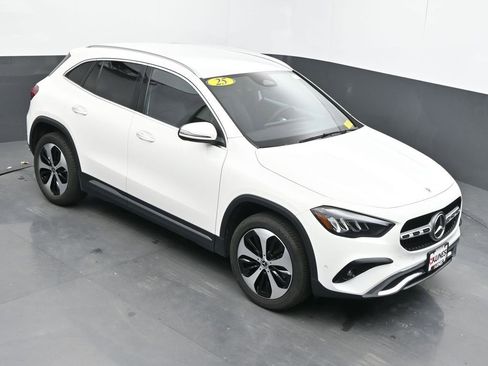 Used 2025 Mercedes-Benz GLA 250 image 36
