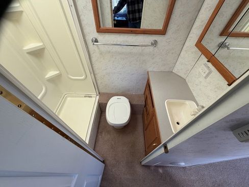 Used 2002 Ford E-350 and Econoline 350 Super Duty image 28