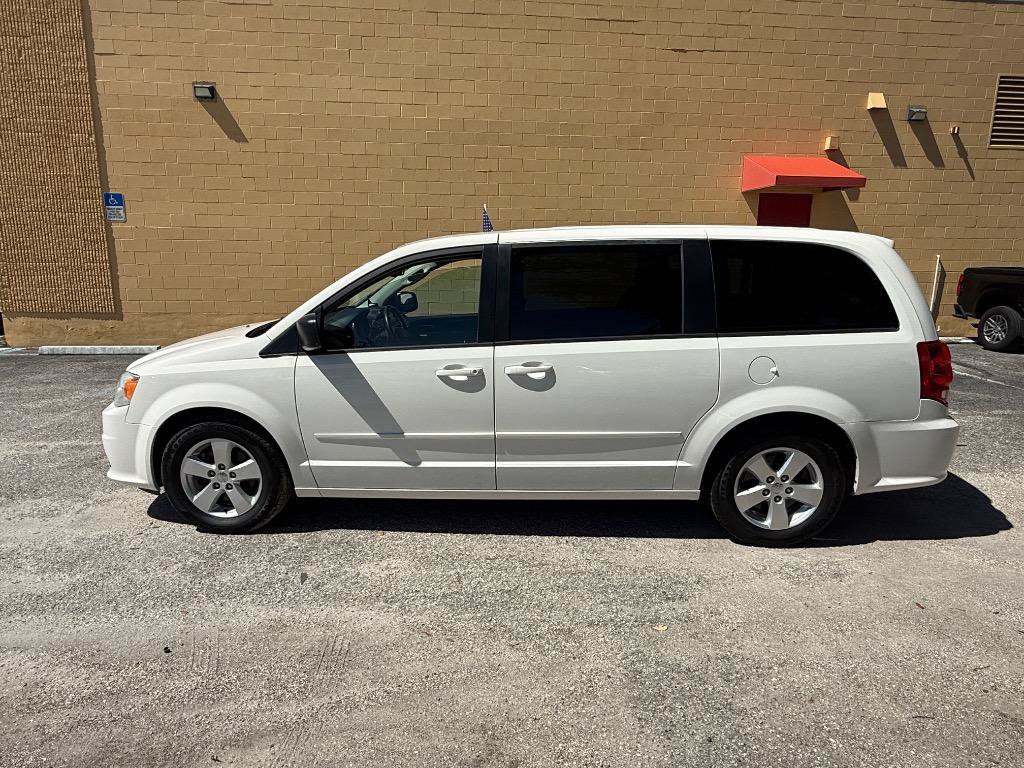 Used 2013 Dodge Grand Caravan SE FWD image 4
