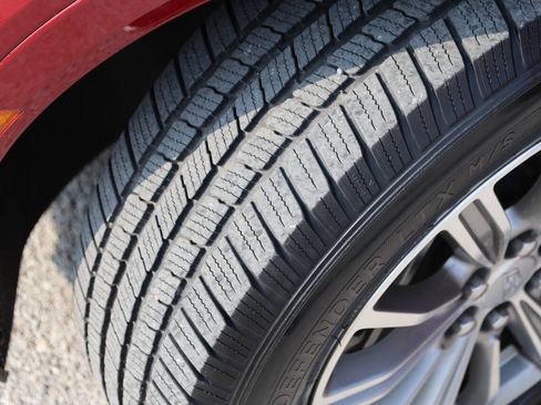 Used 2017 Cadillac XT5 Luxury w/ Driver Awareness Package AWD/4WD image 26