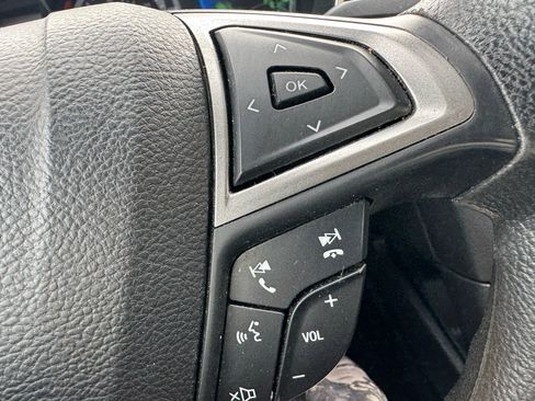 Used 2017 Ford Fusion SE image 18