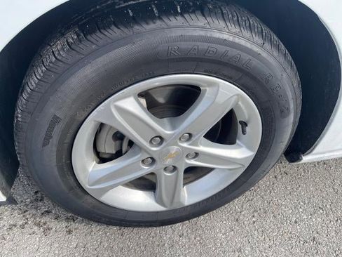 Used 2023 Chevrolet Malibu LT image 6