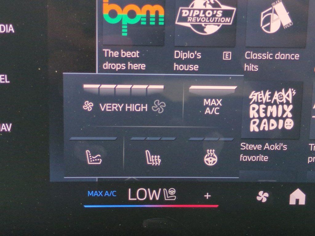New 2027 BMW X1 xDrive28i AWD/4WD image 24