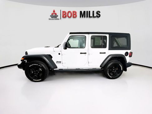 Used 2022 Jeep Wrangler Unlimited Sport AWD/4WD image 4