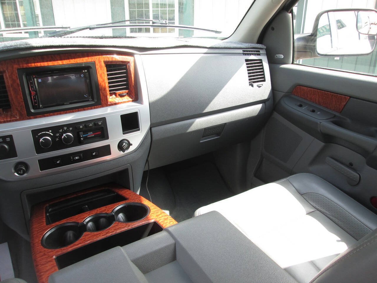 Used 2007 Dodge Ram 2500 Truck Laramie AWD/4WD image 16