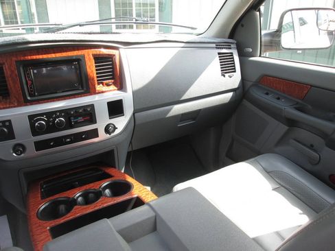 Used 2007 Dodge Ram 2500 Truck Laramie AWD/4WD image 16