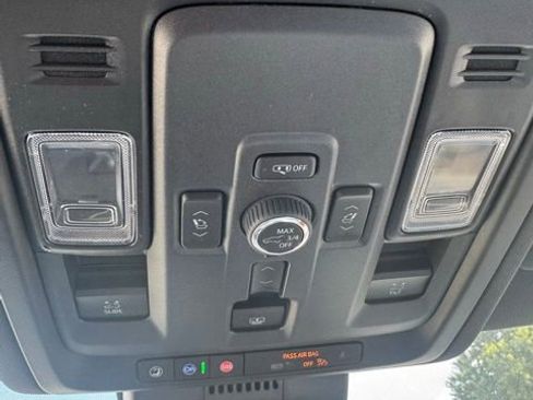New 2025 Chevrolet Tahoe Premier w/ Sun And Tow Package AWD/4WD image 33
