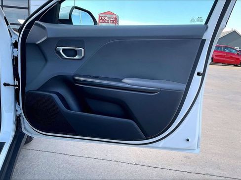 Used 2025 Kia K4 FWD image 23