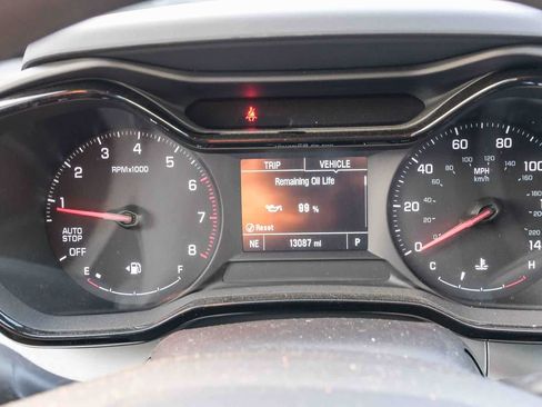 Used 2024 Chevrolet Trax LS w/ LS Convenience Package FWD image 25