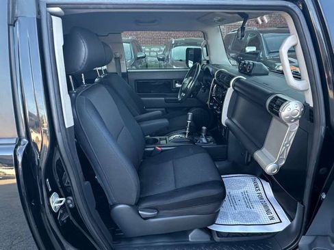 Used 2007 Toyota FJ Cruiser 4WD image 12