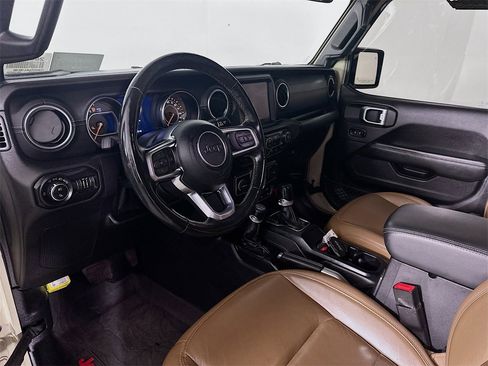 Used 2020 Jeep Gladiator Overland image 30