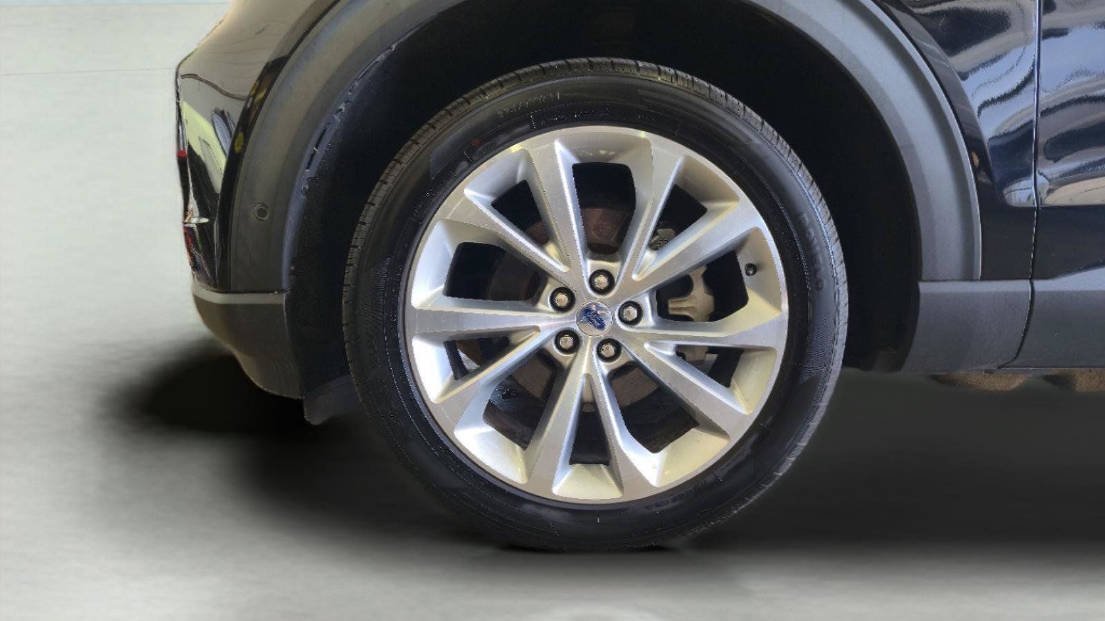 Used 2021 Ford Explorer Platinum w/ Equipment Group 601A AWD/4WD image 11