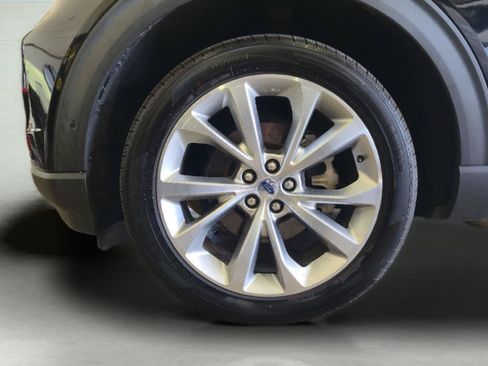 Used 2021 Ford Explorer Platinum w/ Equipment Group 601A AWD/4WD image 11