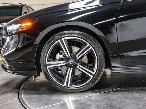 Used 2024 Honda Accord Sport image 6
