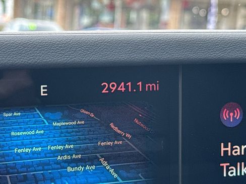 Used 2025 Lincoln Nautilus Premier w/ Jet Appearance Package image 25