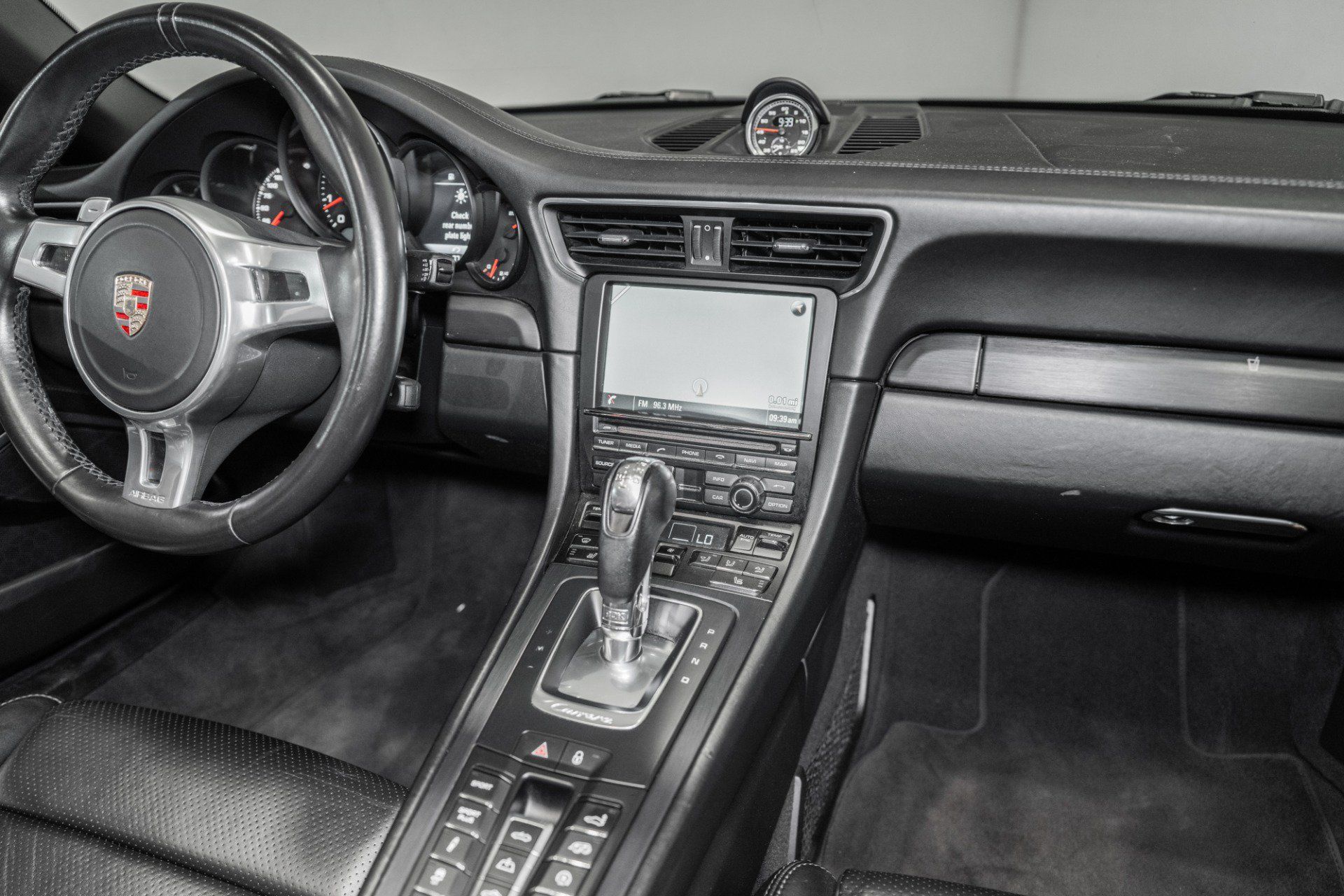Used 2016 Porsche 911 Carrera GTS RWD image 28