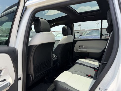 Certified 2022 Mercedes-Benz GLB 250 image 17