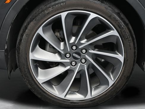 Used 2020 Lincoln Nautilus Reserve w/ Equipment Group 202A AWD/4WD image 10
