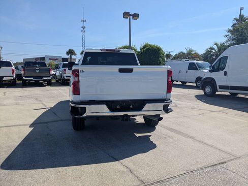 Used 2025 Chevrolet Silverado 2500 LT w/ Convenience Package AWD/4WD image 6