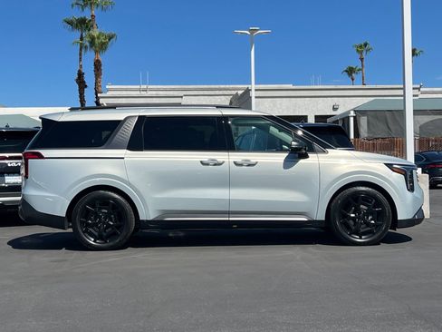 New 2026 Kia Carnival SX Prestige image 2