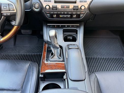 Used 2018 Lexus ES 350 w/ Luxury Package w/Wood Trim FWD image 21