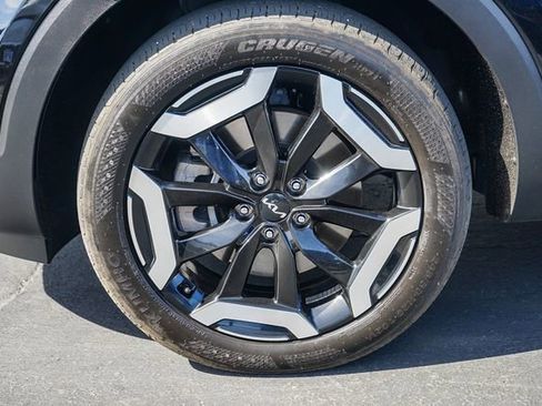 Used 2025 Kia Telluride S image 11