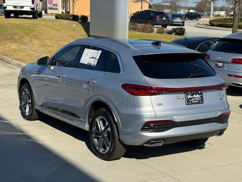 New 2025 Audi Q5 Premium Plus image 11