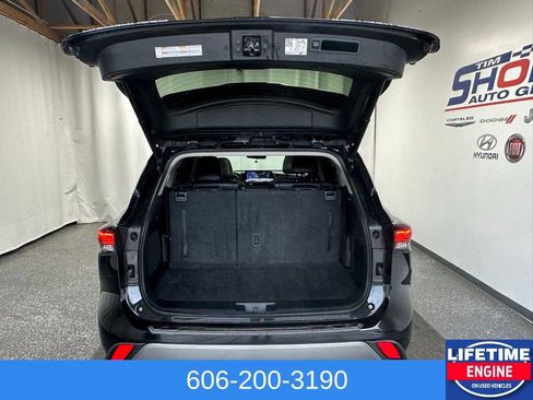Used 2022 Toyota Highlander Platinum image 8