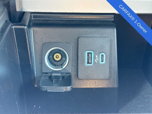 Used 2023 Ford Explorer XLT w/ Equipment Group 202A AWD/4WD image 37