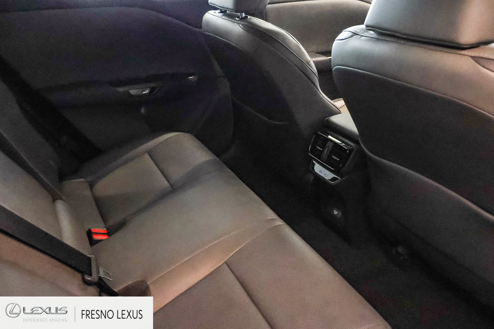Certified 2025 Lexus RZ 300e w/ Accessory Package (2T) FWD image 10