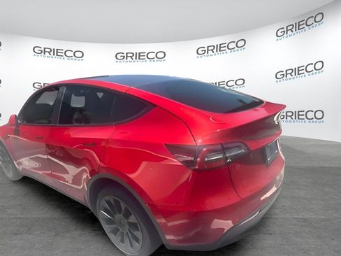 Used 2022 Tesla Model Y Long Range AWD/4WD image 4