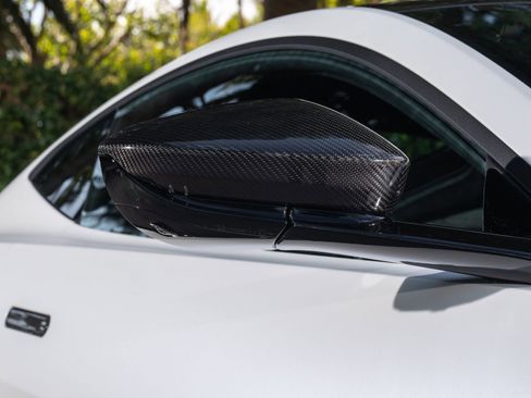 Used 2021 Aston Martin V8 Vantage Coupe image 23