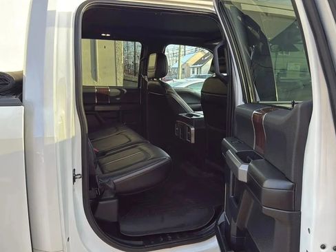 Used 2016 Ford F150 Platinum w/ Equipment Group 701A Luxury AWD/4WD image 24