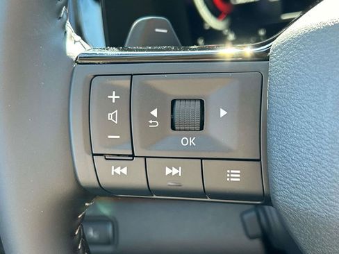 New 2026 Nissan Pathfinder Platinum AWD/4WD image 29