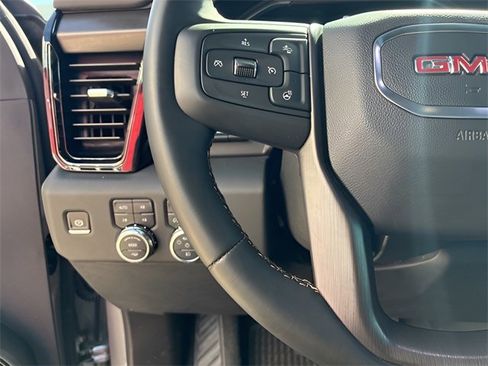 Used 2025 GMC Sierra 2500 AT4 w/ AT4 Premium Plus Package image 23