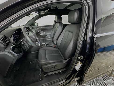 Used 2020 Audi Q3 2.0T Premium w/ Convenience Package image 23