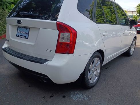 Used 2007 Kia Rondo LX FWD image 4