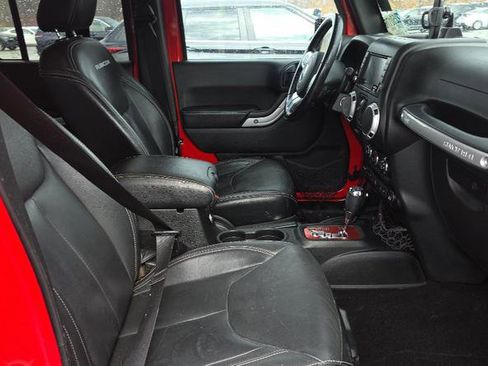 Used 2016 Jeep Wrangler Unlimited Rubicon image 8