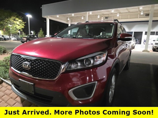 Used 2017 Kia Sorento AWD image 1
