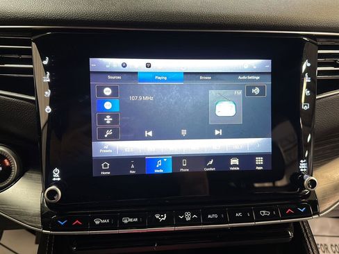 Used 2024 Jeep Wagoneer Series II w/ Flexible Seating Group image 19