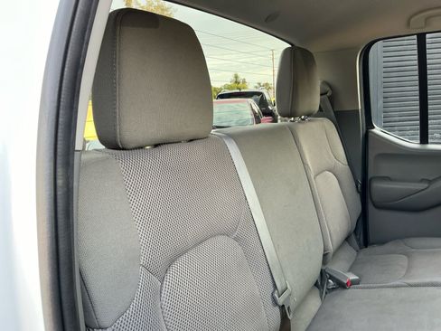 Used 2019 Nissan Frontier S image 20