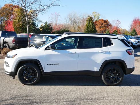 New 2026 Jeep Compass Latitude AWD/4WD image 16