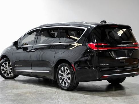 Used 2022 Chrysler Pacifica Pinnacle image 21
