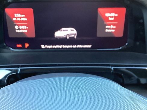 Used 2025 Volkswagen Atlas SEL image 12