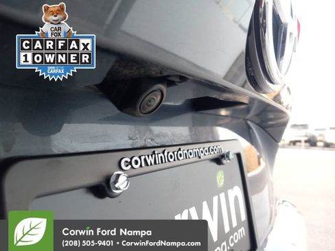 Used 2023 Toyota Venza XLE image 30