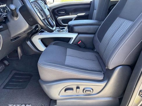 Used 2023 Nissan Titan SV w/ SV Convenience Package RWD image 20