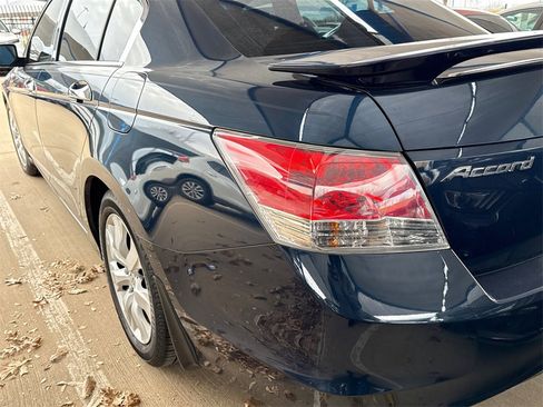 Used 2010 Honda Accord EX-L image 7