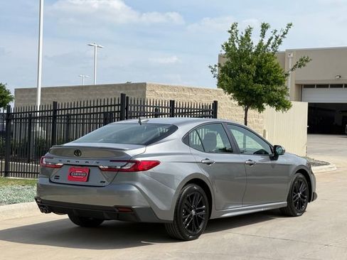 Used 2026 Toyota Camry SE w/ Convenience Package AWD/4WD image 5
