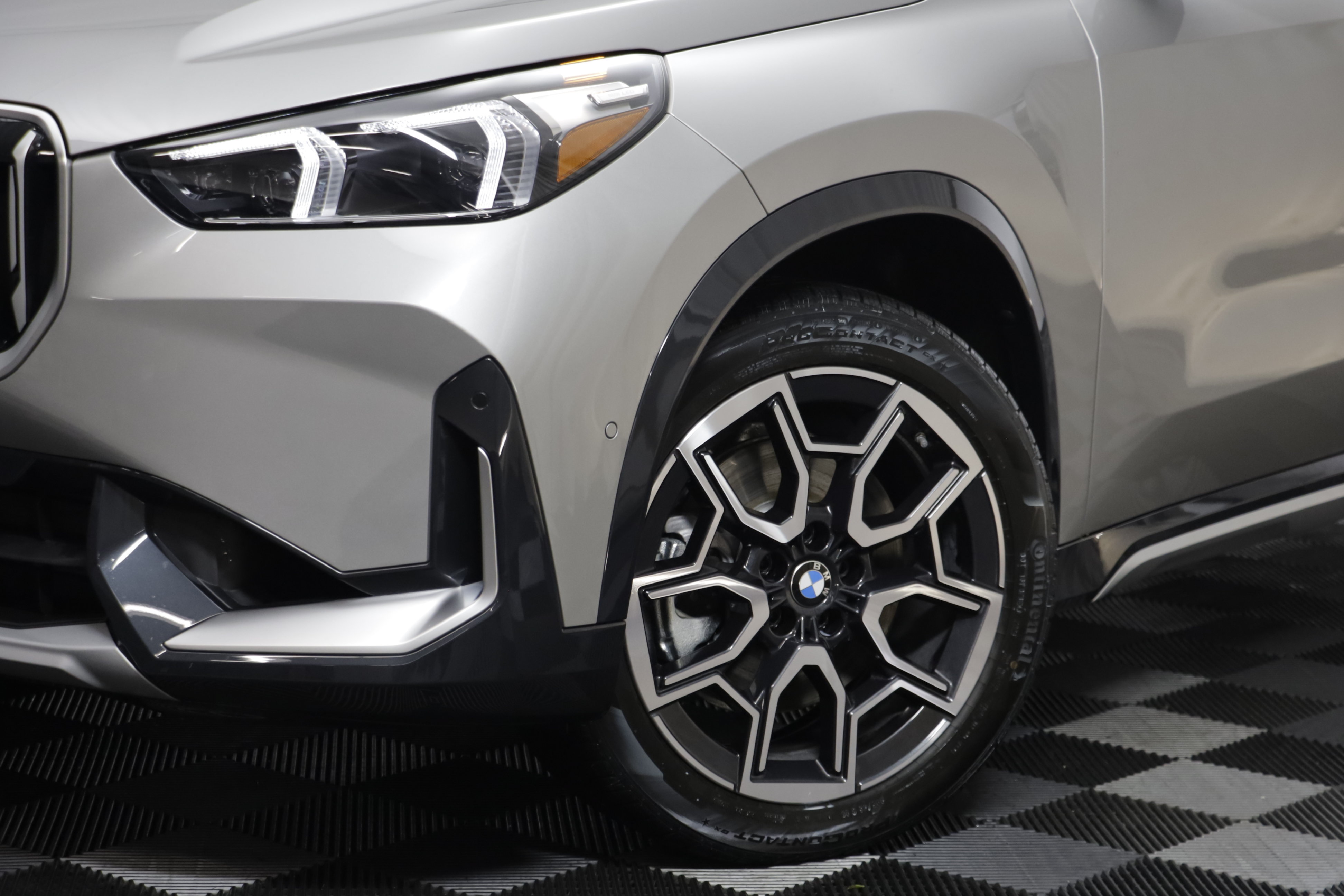 New 2027 BMW X1 xDrive28i AWD/4WD image 4