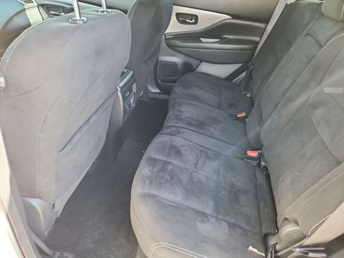 Used 2019 Nissan Murano S image 8